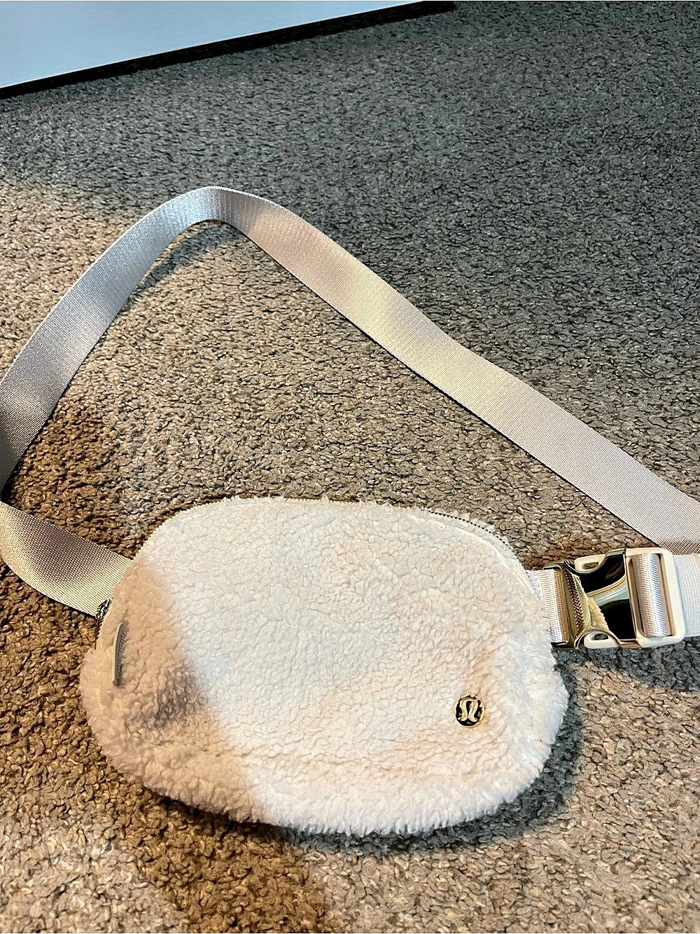 lululemon Everywhere Belt Bag Fleece Sherpa Crossbody White